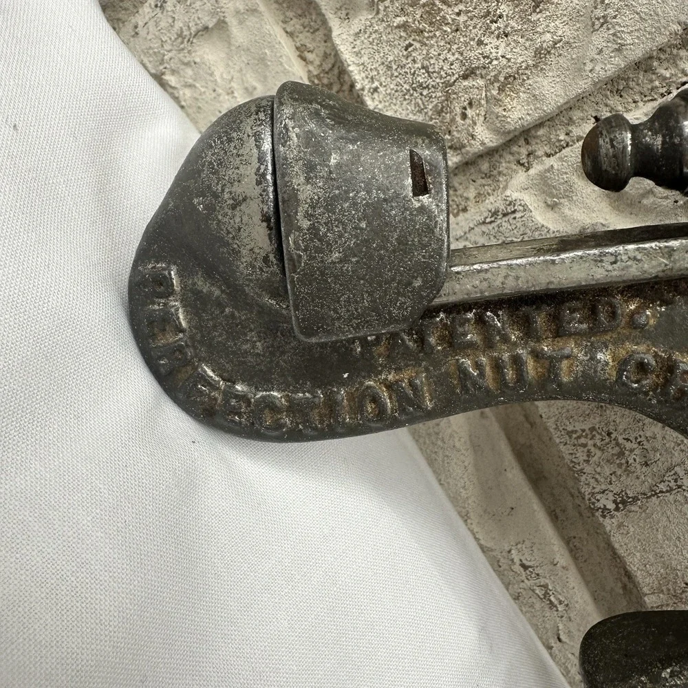 VTG Perfection Nut Cracker Branford Conn. Cast Iron Model 28 Table Counter Mount